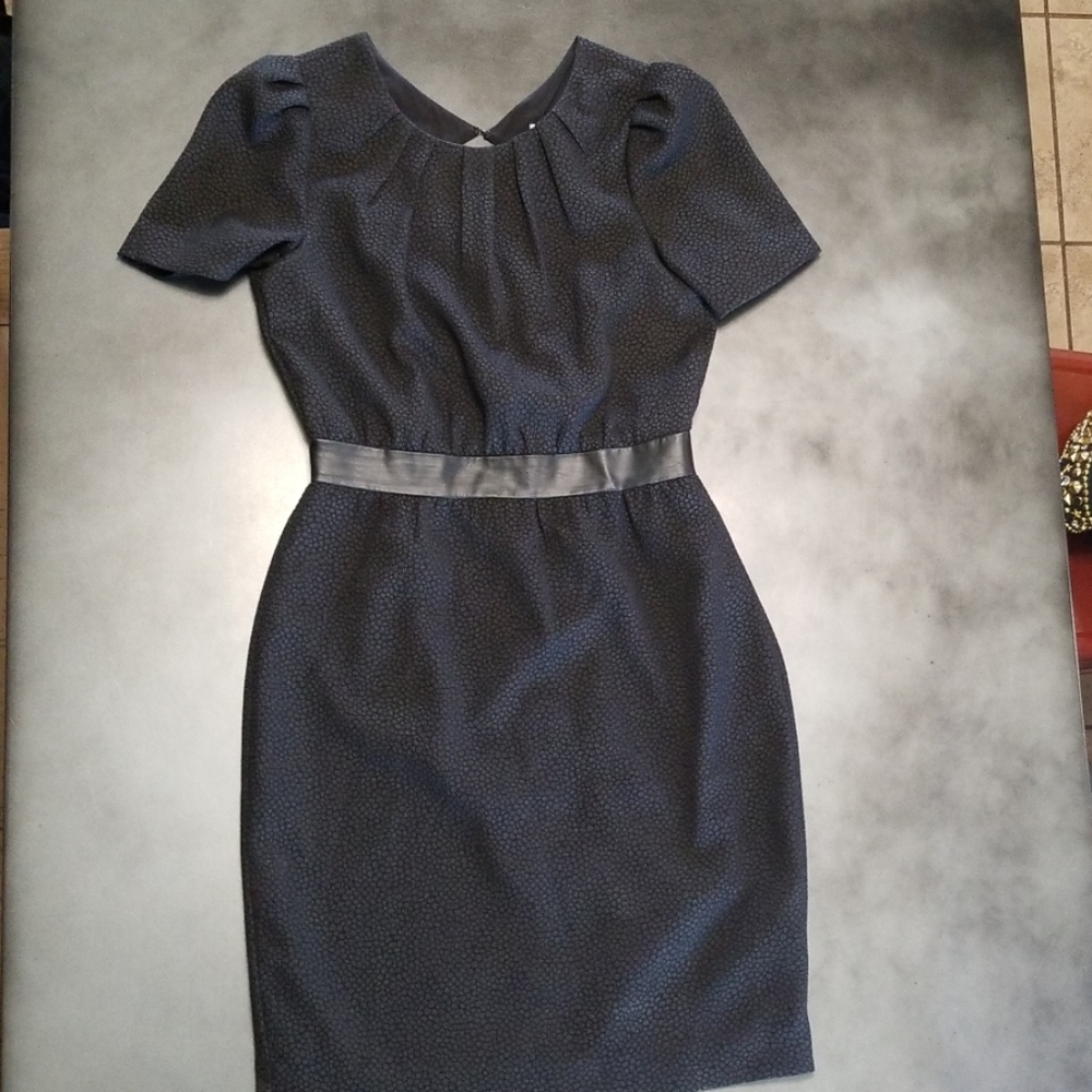 H&M black textured patterned dress